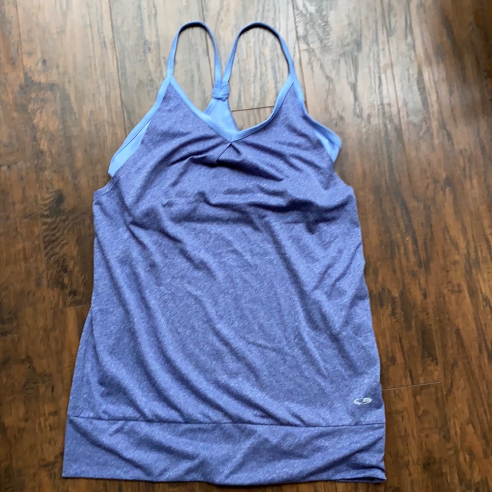 EUC Champion workout tank w bra - Sz M